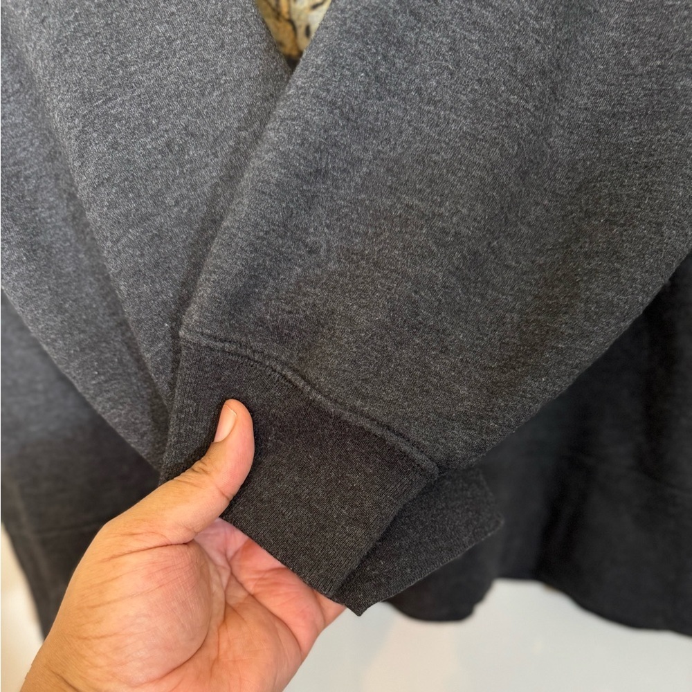 Def Leppard Gray‎ Crewneck Sweatshirt XXL Pull Over Rock of Ages 1983-Unisex - Picture 10 of 15